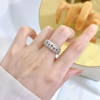 תכשיטים 2023 חדש S925 טבעת כסף מצופה לבן יהלום אדום יהלום אירופאי ואמריקאי אופנה הסיטוניים הטבעת ילדה
